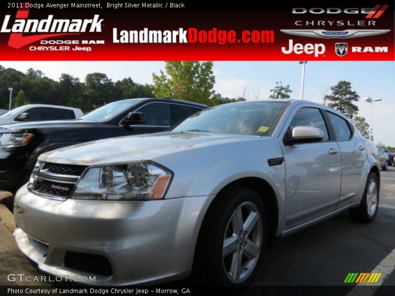 Bright Silver Metallic / Black 2011 Dodge Avenger Mainstreet