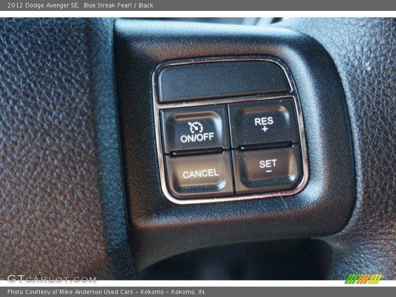 Blue Streak Pearl / Black 2012 Dodge Avenger SE