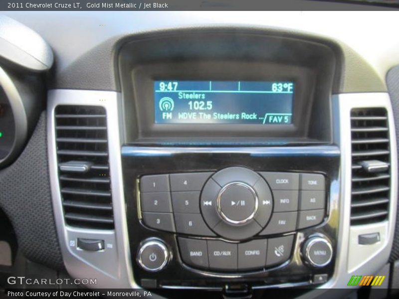 Gold Mist Metallic / Jet Black 2011 Chevrolet Cruze LT