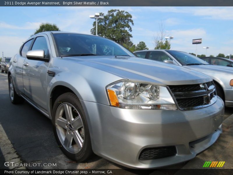 Bright Silver Metallic / Black 2011 Dodge Avenger Mainstreet