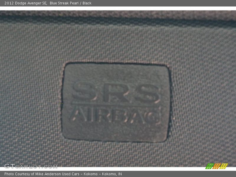Blue Streak Pearl / Black 2012 Dodge Avenger SE