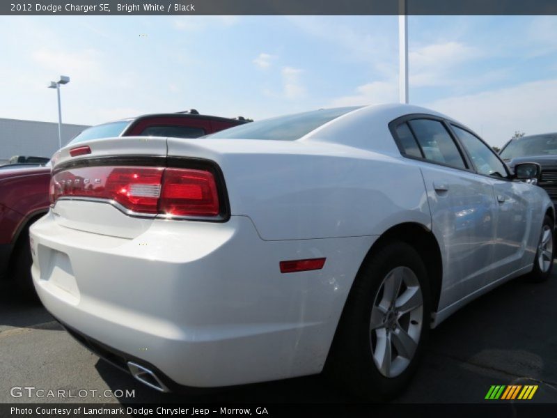 Bright White / Black 2012 Dodge Charger SE