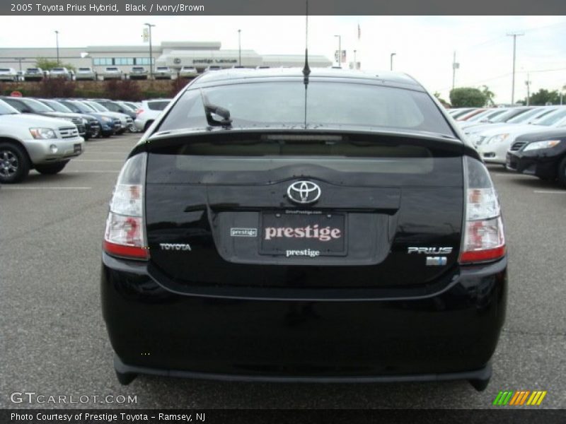 Black / Ivory/Brown 2005 Toyota Prius Hybrid