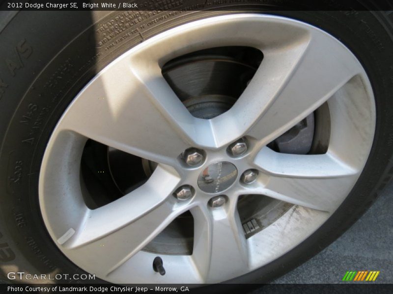 Bright White / Black 2012 Dodge Charger SE
