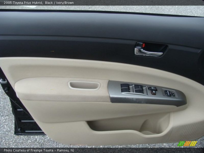 Black / Ivory/Brown 2005 Toyota Prius Hybrid