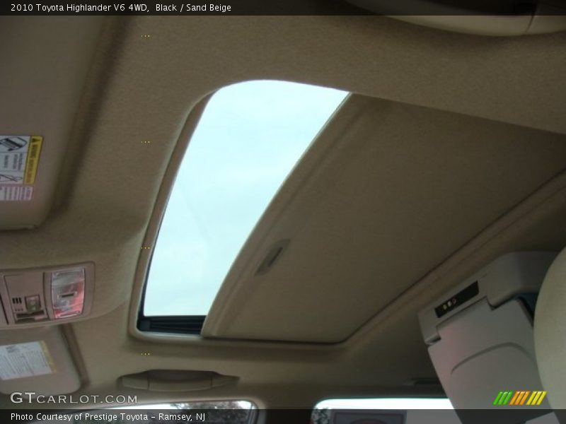 Black / Sand Beige 2010 Toyota Highlander V6 4WD
