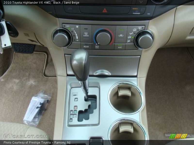 Black / Sand Beige 2010 Toyota Highlander V6 4WD