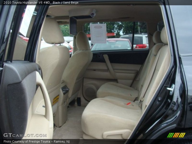 Black / Sand Beige 2010 Toyota Highlander V6 4WD