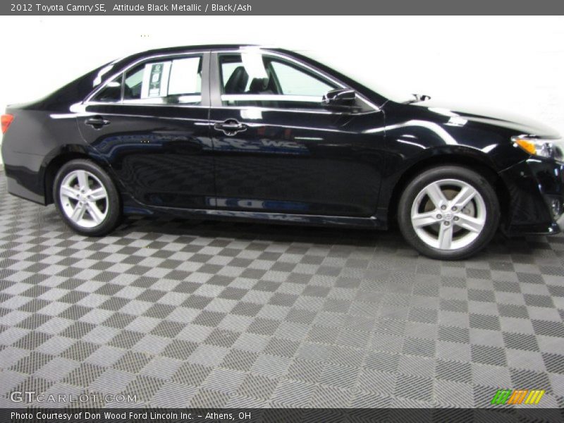 Attitude Black Metallic / Black/Ash 2012 Toyota Camry SE