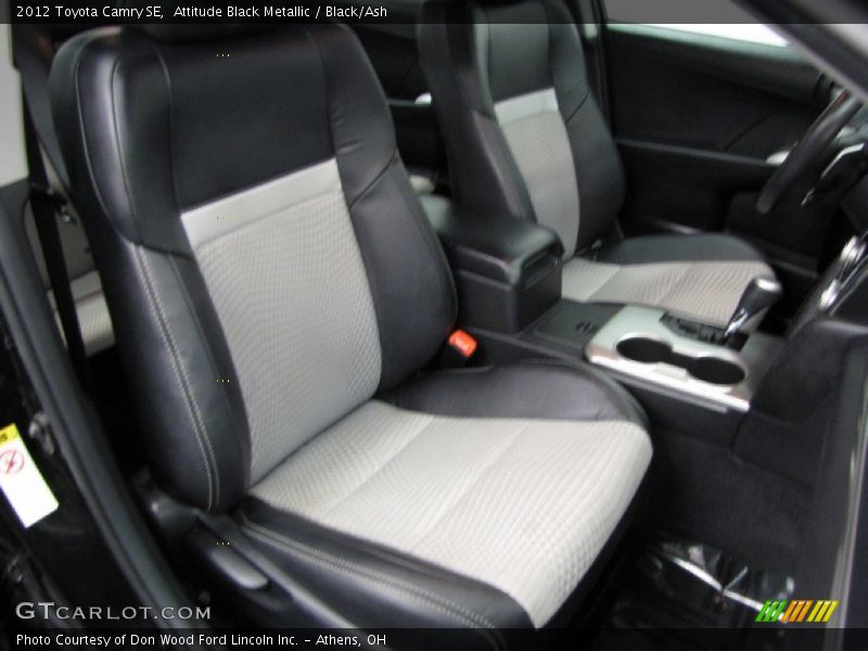 Attitude Black Metallic / Black/Ash 2012 Toyota Camry SE