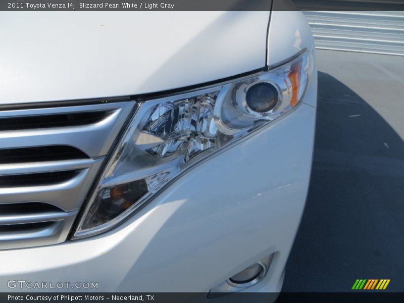 Blizzard Pearl White / Light Gray 2011 Toyota Venza I4