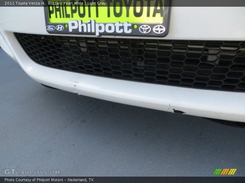 Blizzard Pearl White / Light Gray 2011 Toyota Venza I4