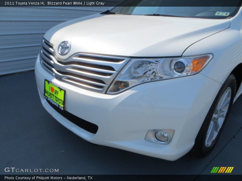 Blizzard Pearl White / Light Gray 2011 Toyota Venza I4