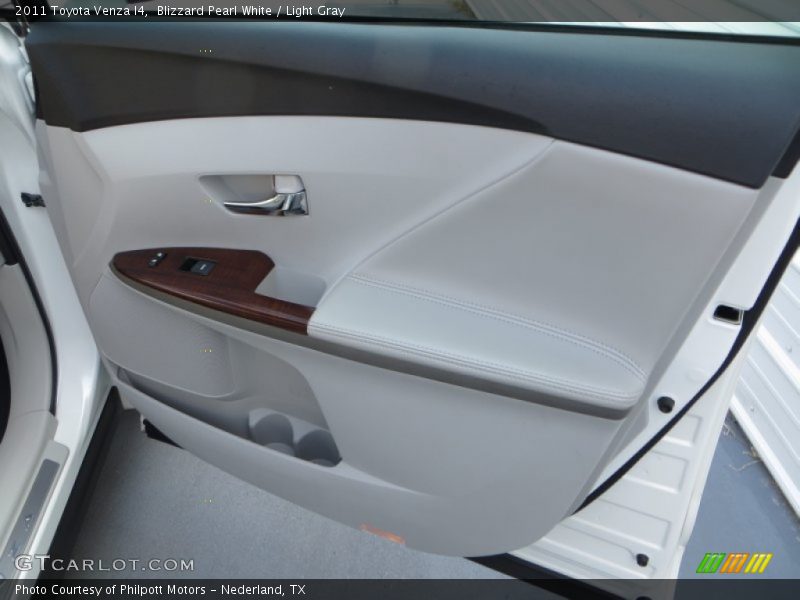 Blizzard Pearl White / Light Gray 2011 Toyota Venza I4