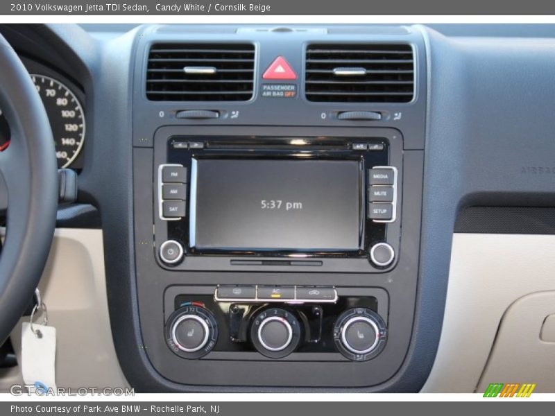 Candy White / Cornsilk Beige 2010 Volkswagen Jetta TDI Sedan
