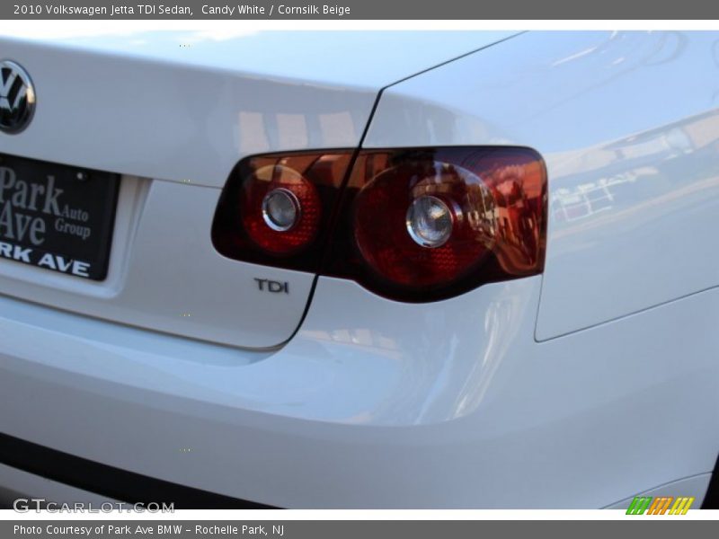 Candy White / Cornsilk Beige 2010 Volkswagen Jetta TDI Sedan