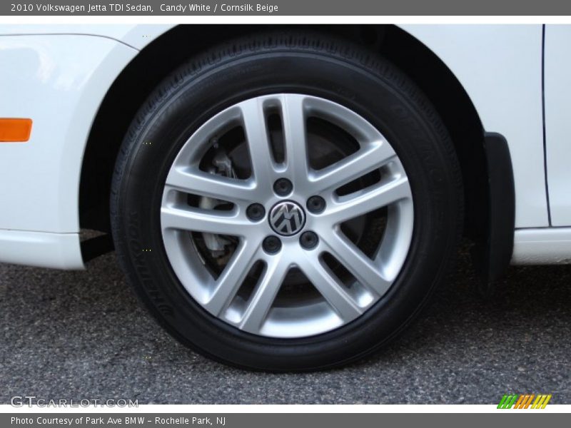 Candy White / Cornsilk Beige 2010 Volkswagen Jetta TDI Sedan