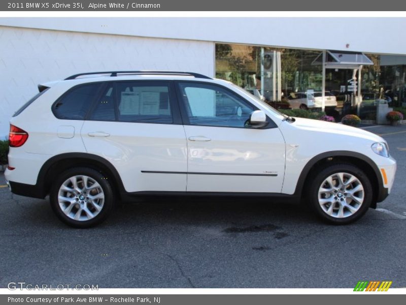 Alpine White / Cinnamon 2011 BMW X5 xDrive 35i