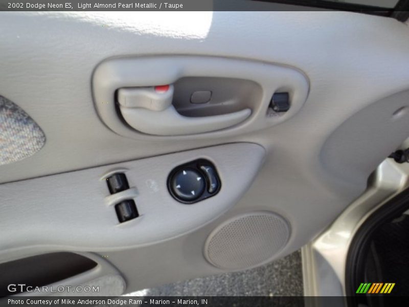 Light Almond Pearl Metallic / Taupe 2002 Dodge Neon ES