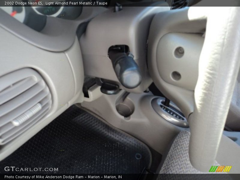 Light Almond Pearl Metallic / Taupe 2002 Dodge Neon ES