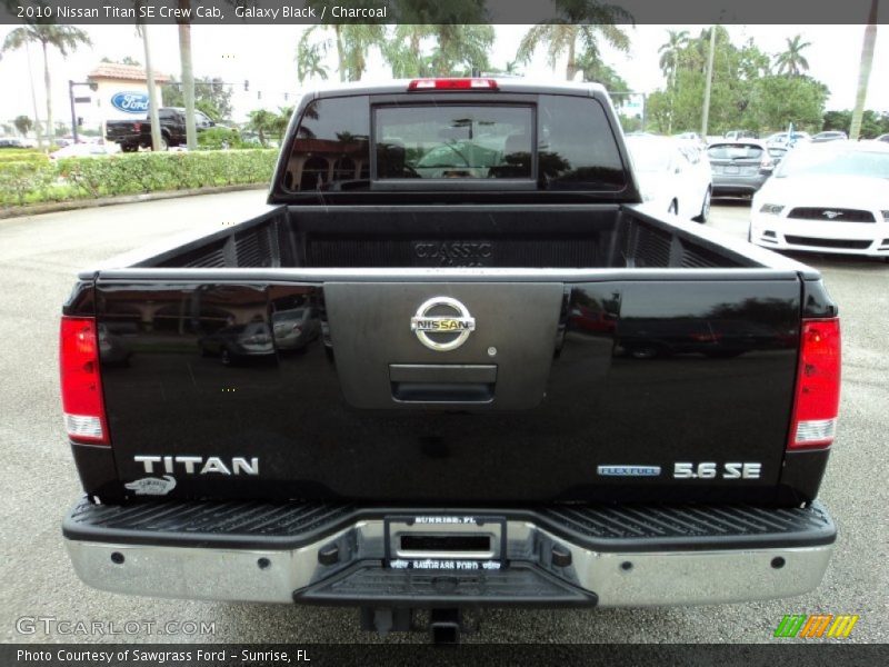 Galaxy Black / Charcoal 2010 Nissan Titan SE Crew Cab