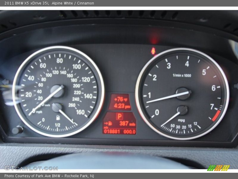 Alpine White / Cinnamon 2011 BMW X5 xDrive 35i