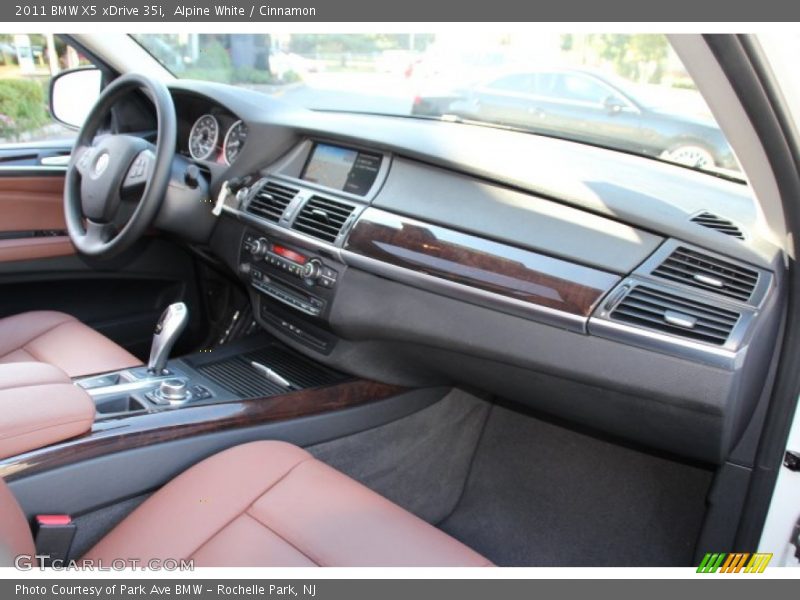 Alpine White / Cinnamon 2011 BMW X5 xDrive 35i