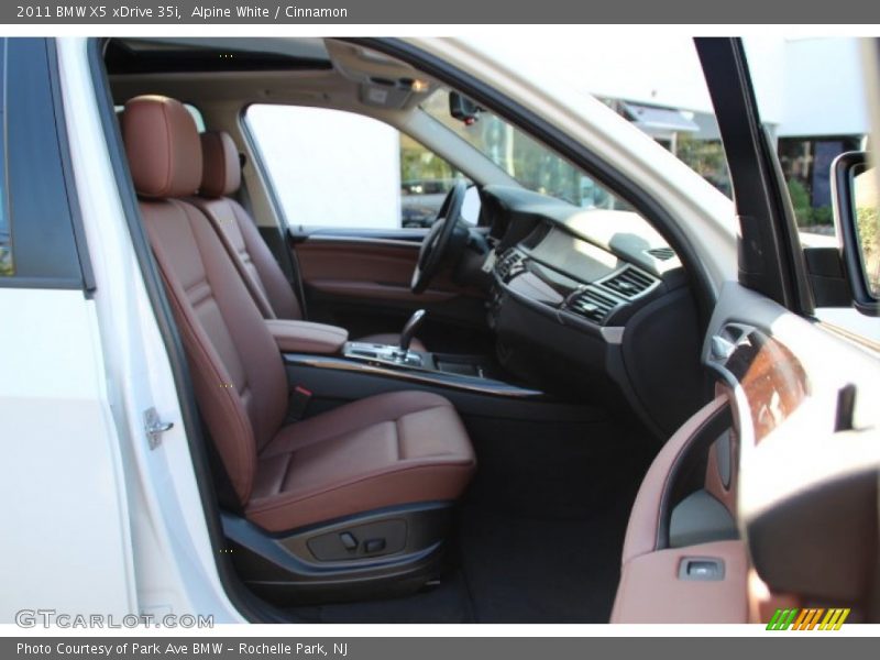 Alpine White / Cinnamon 2011 BMW X5 xDrive 35i