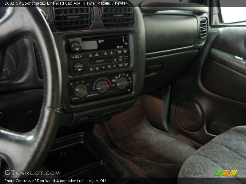 Pewter Metallic / Pewter 2002 GMC Sonoma SLS Extended Cab 4x4