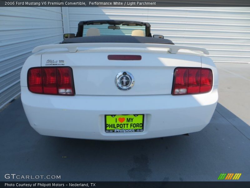 Performance White / Light Parchment 2006 Ford Mustang V6 Premium Convertible