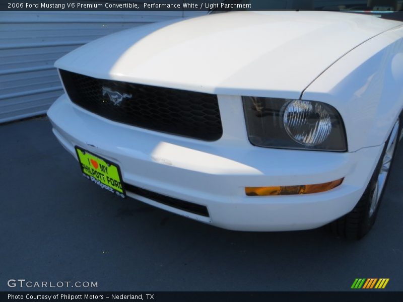 Performance White / Light Parchment 2006 Ford Mustang V6 Premium Convertible