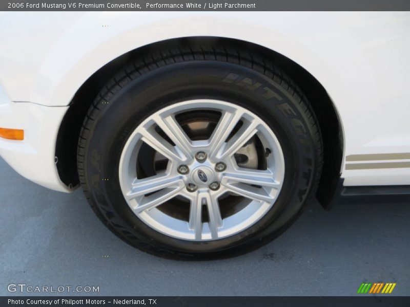 Performance White / Light Parchment 2006 Ford Mustang V6 Premium Convertible