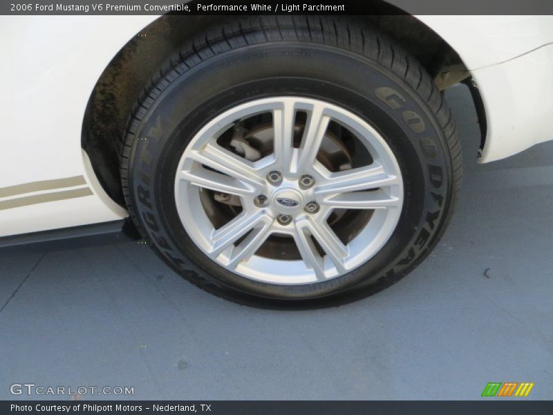 Performance White / Light Parchment 2006 Ford Mustang V6 Premium Convertible