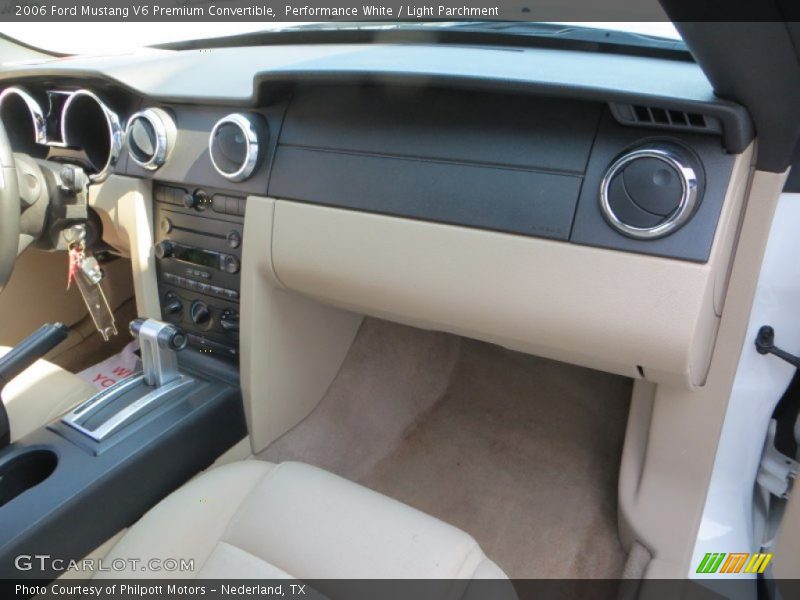 Performance White / Light Parchment 2006 Ford Mustang V6 Premium Convertible
