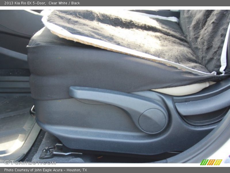 Clear White / Black 2013 Kia Rio EX 5-Door
