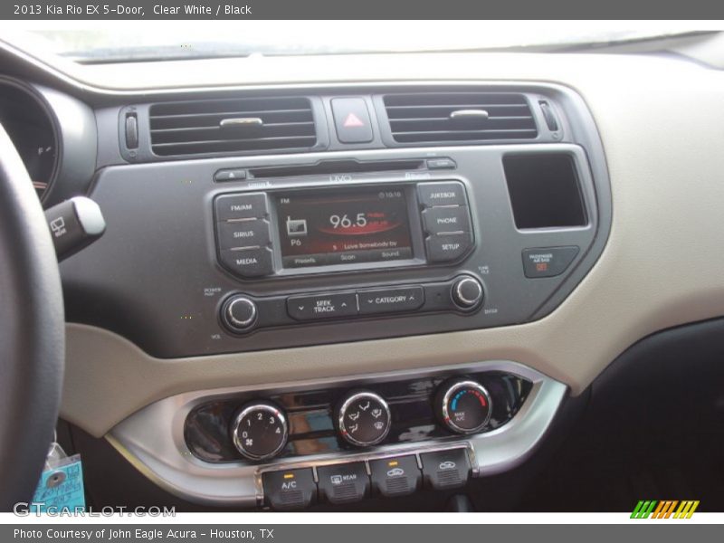 Controls of 2013 Rio EX 5-Door