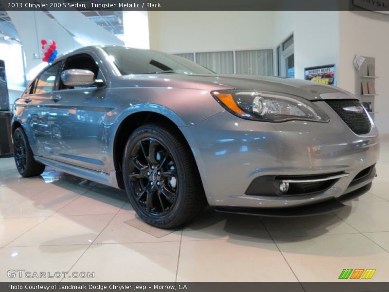 Tungsten Metallic / Black 2013 Chrysler 200 S Sedan