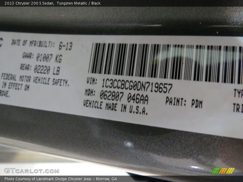 Tungsten Metallic / Black 2013 Chrysler 200 S Sedan