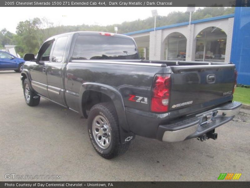 Dark Gray Metallic / Dark Charcoal 2005 Chevrolet Silverado 1500 Z71 Extended Cab 4x4