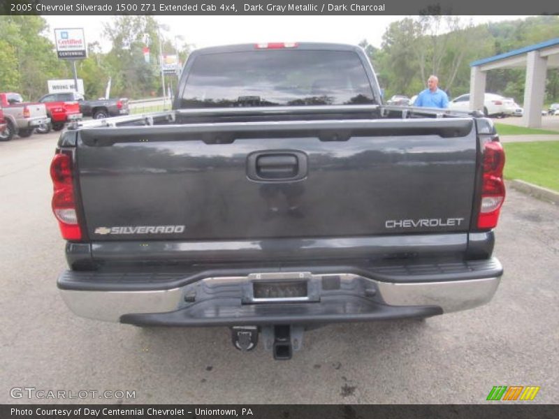 Dark Gray Metallic / Dark Charcoal 2005 Chevrolet Silverado 1500 Z71 Extended Cab 4x4