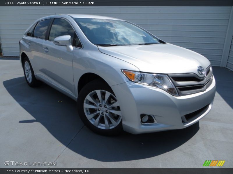 Front 3/4 View of 2014 Venza LE