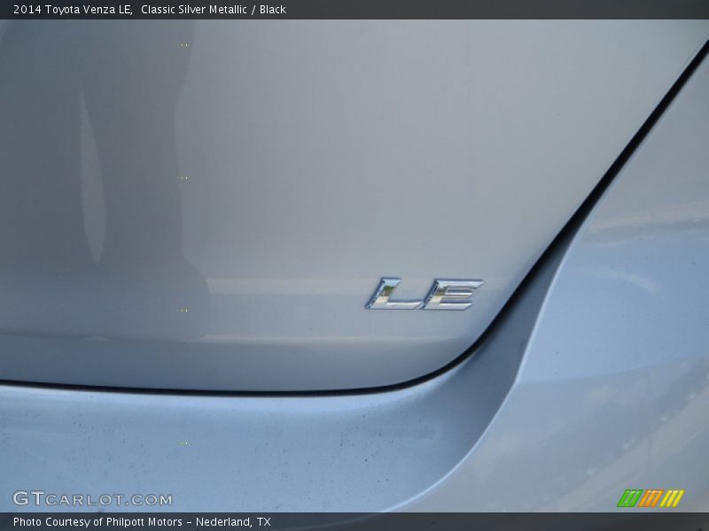  2014 Venza LE Logo