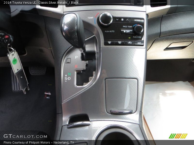 Classic Silver Metallic / Black 2014 Toyota Venza LE