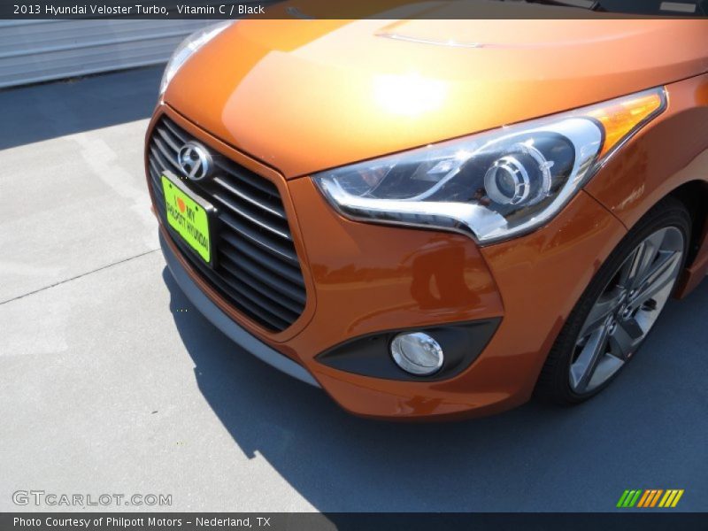 Vitamin C / Black 2013 Hyundai Veloster Turbo