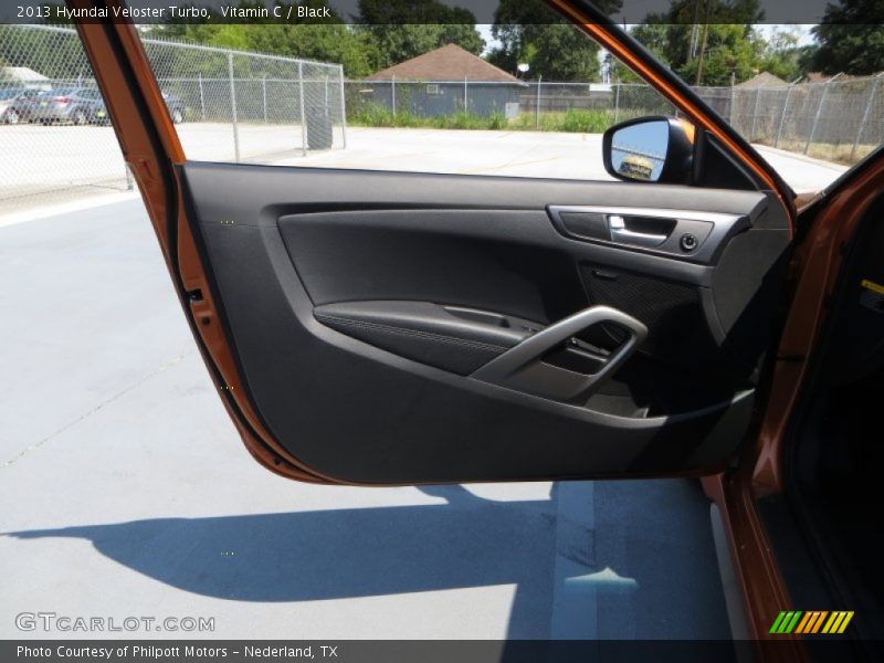 Vitamin C / Black 2013 Hyundai Veloster Turbo