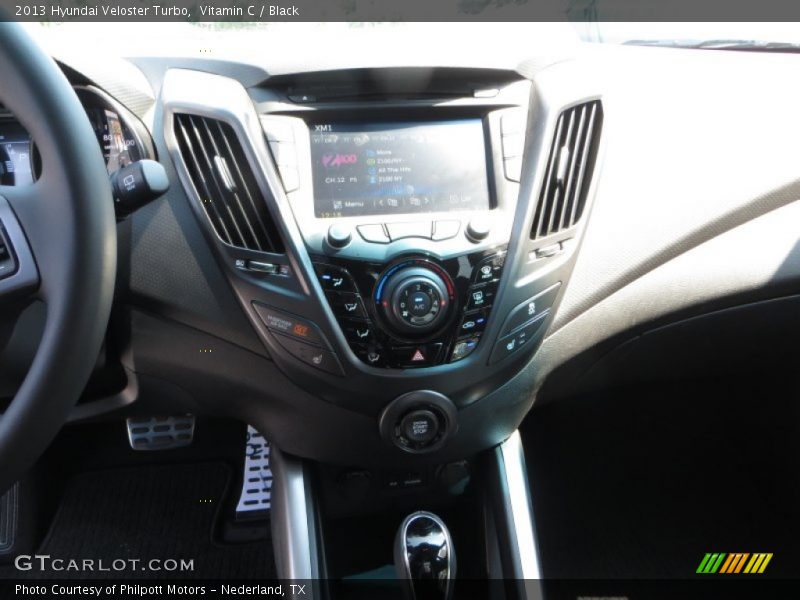 Vitamin C / Black 2013 Hyundai Veloster Turbo