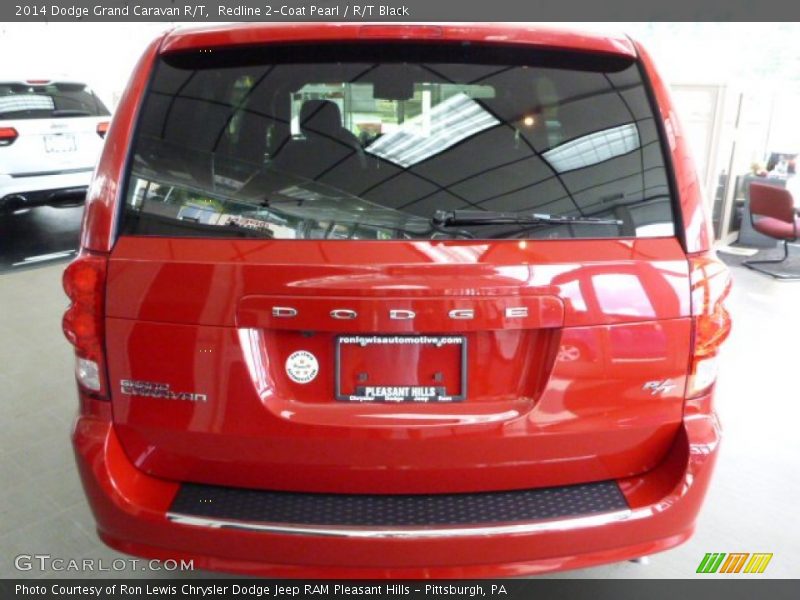 Redline 2-Coat Pearl / R/T Black 2014 Dodge Grand Caravan R/T