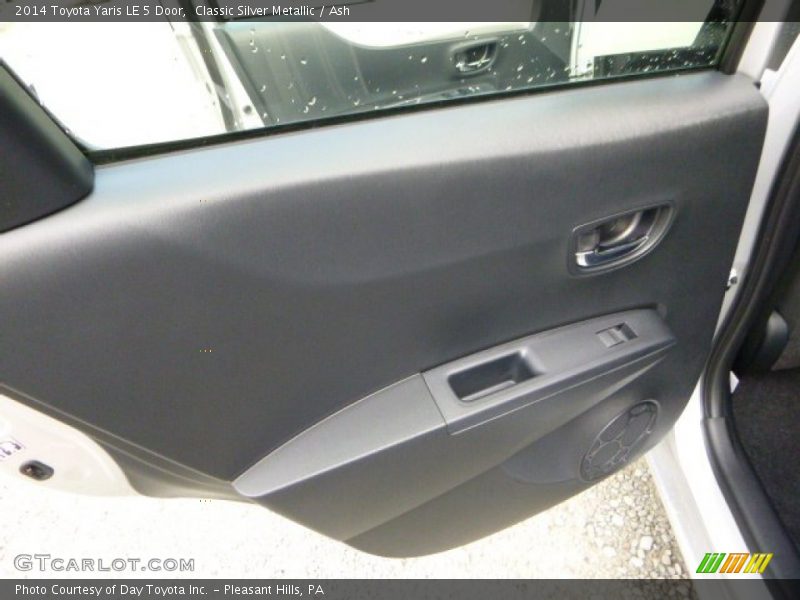 Classic Silver Metallic / Ash 2014 Toyota Yaris LE 5 Door