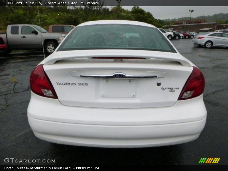 Vibrant White / Medium Graphite 2003 Ford Taurus SES