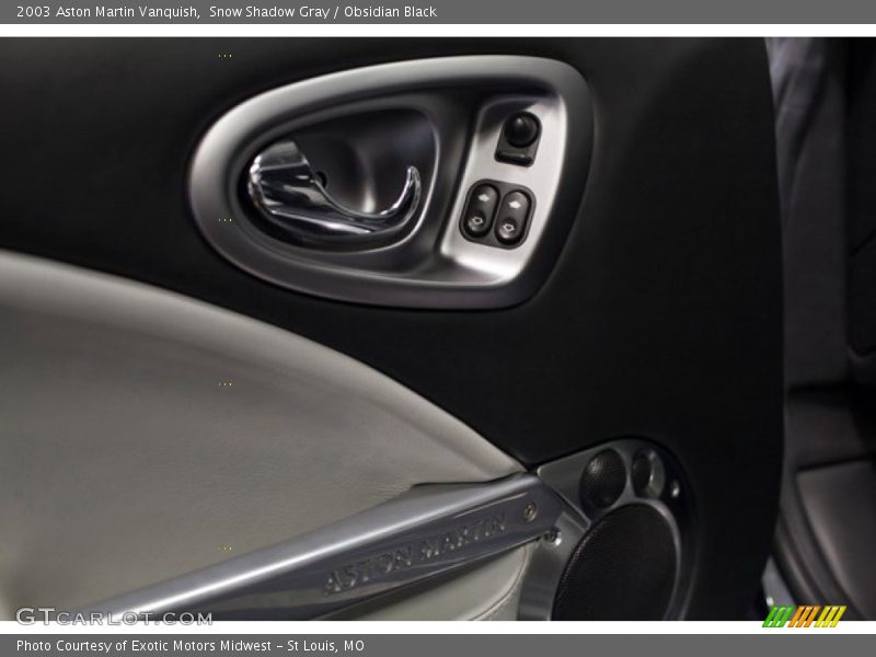 Snow Shadow Gray / Obsidian Black 2003 Aston Martin Vanquish